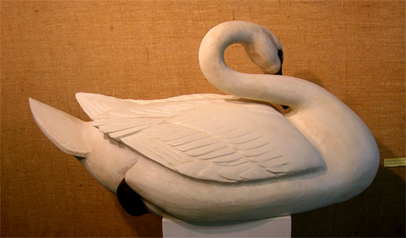 Extra Large Curl Neck Swan with carved feathers by Bob Moreland