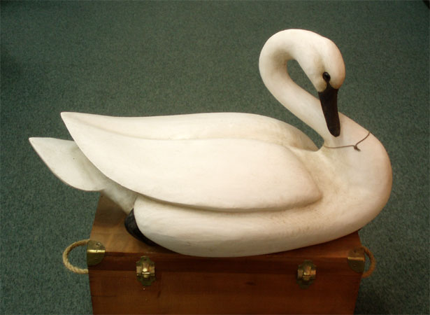 Swan - Full size Primitive - by Bob Moreland
